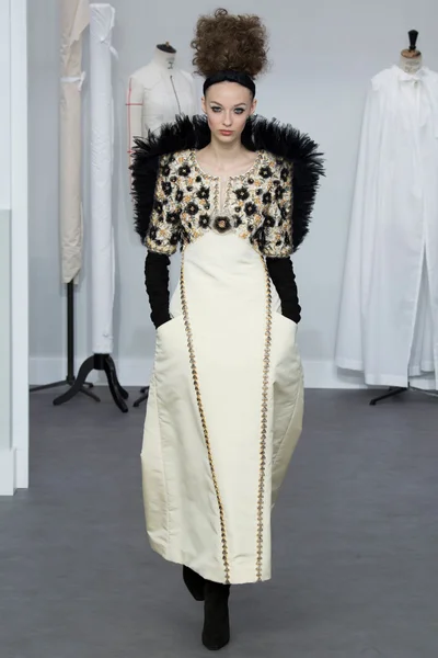 Look 47
